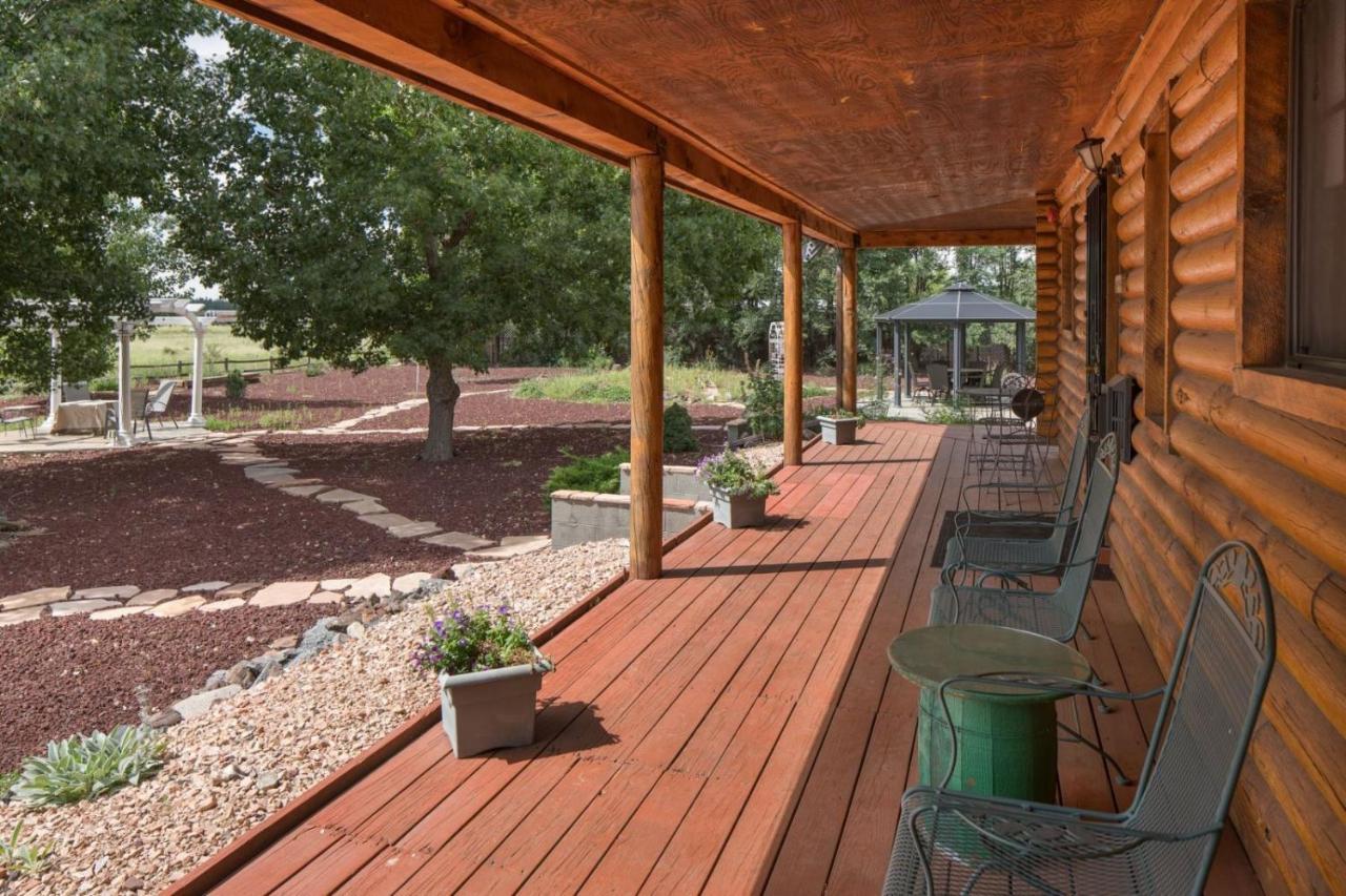 Quarter Horse Inn & Lodge Williams Exteriör bild